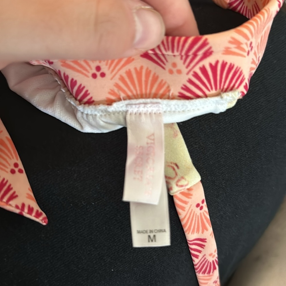 Victoria secret swim top bikini top - Picture 3 of 3